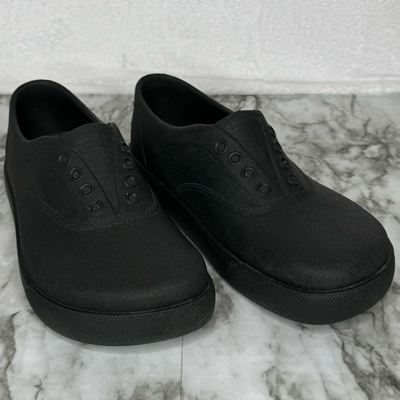 Klogs‎ Footwear Men's Shark Black- Sz 9 (Medium width) - Picture 1 of 9